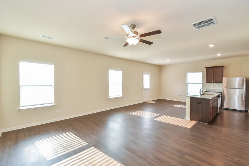 2,270/Mo, 3531 Falconwood Dr Douglasville, GA 30135 Living Room View 2
