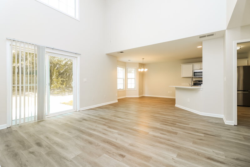2,260/Mo, 3242 Liberty Commons Dr NW Kennesaw, GA 30144 Living Room View 2