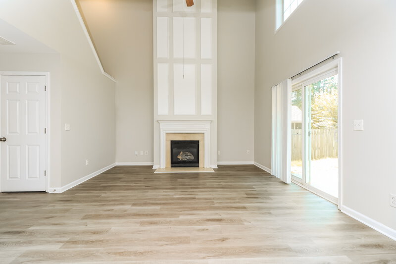 2,260/Mo, 3242 Liberty Commons Dr NW Kennesaw, GA 30144 Living Room View 4