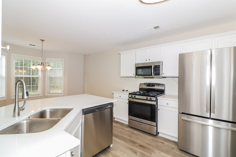 2,285/Mo, 3242 Liberty Commons Dr NW Kennesaw, GA 30144 Kitchen View 2