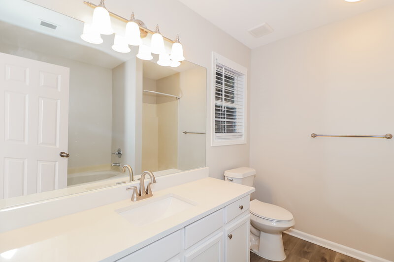 2,285/Mo, 3242 Liberty Commons Dr NW Kennesaw, GA 30144 Main Bathroom View