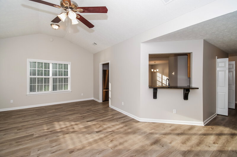 2,650/Mo, 6460 Shadow Ct Douglasville, GA 30134 Living Room View 2