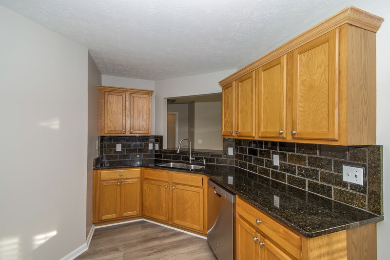 2,650/Mo, 6460 Shadow Ct Douglasville, GA 30134 Kitchen View