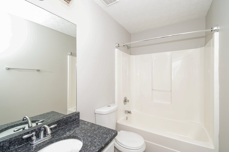 2,650/Mo, 6460 Shadow Ct Douglasville, GA 30134 Bathroom View