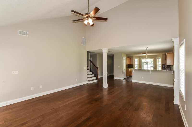 2,100/Mo, 709 Williamsburg Ct Villa Rica, GA 30180 Living Room View 2