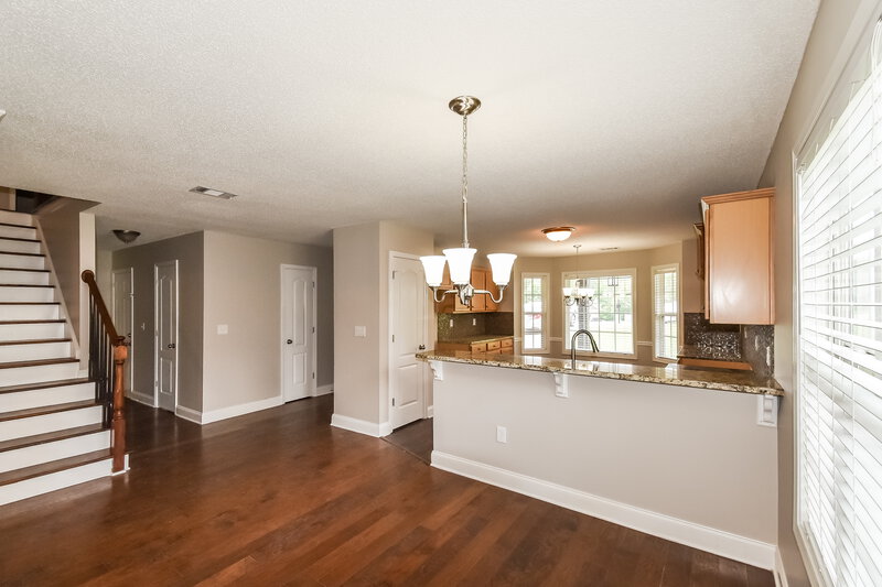 2,100/Mo, 709 Williamsburg Ct Villa Rica, GA 30180 Dining Room View 3