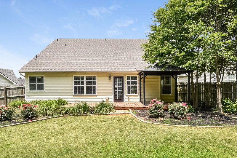 2,100/Mo, 709 Williamsburg Ct Villa Rica, GA 30180 Rear View