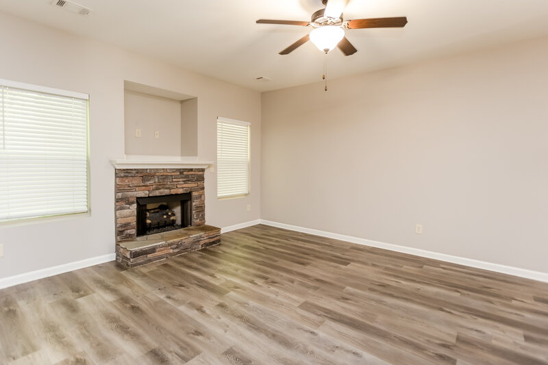 2,020/Mo, 137 Bethany Manor Dr Ball Ground, GA 30107 Living Room View 2