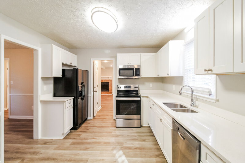 1,940/Mo, 2985 Cordite Loop Snellville, GA 30039 Kitchen View