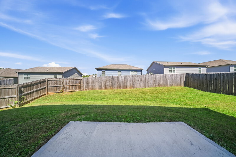 2,325/Mo, 437 Culloden Moor Dr McDonough, GA 30253 Backyard View