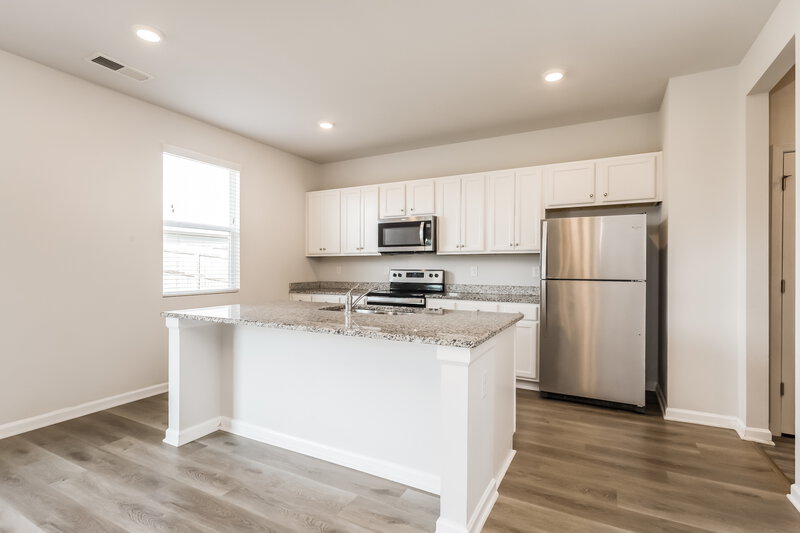 2,330/Mo, 429 Culloden Moor Dr McDonough, GA 30253 Kitchen View