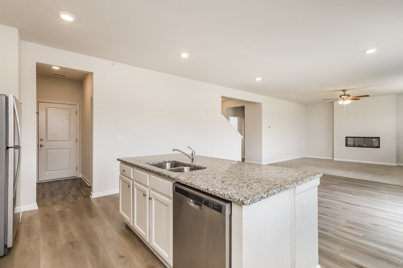 2,330/Mo, 429 Culloden Moor Dr McDonough, GA 30253 Kitchen View 2