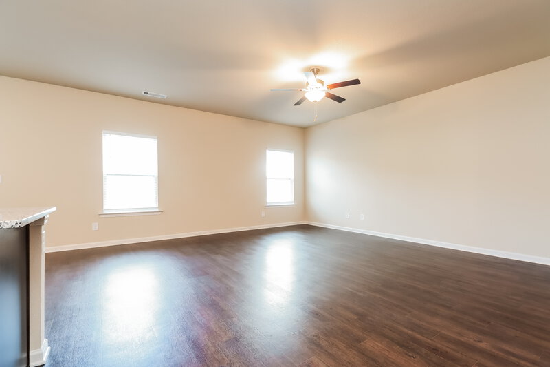 2,110/Mo, 416 Vermeer Ct Locust Grove, GA 30248 Living Room View