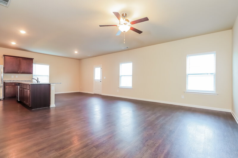 2,110/Mo, 416 Vermeer Ct Locust Grove, GA 30248 Living Room View 2