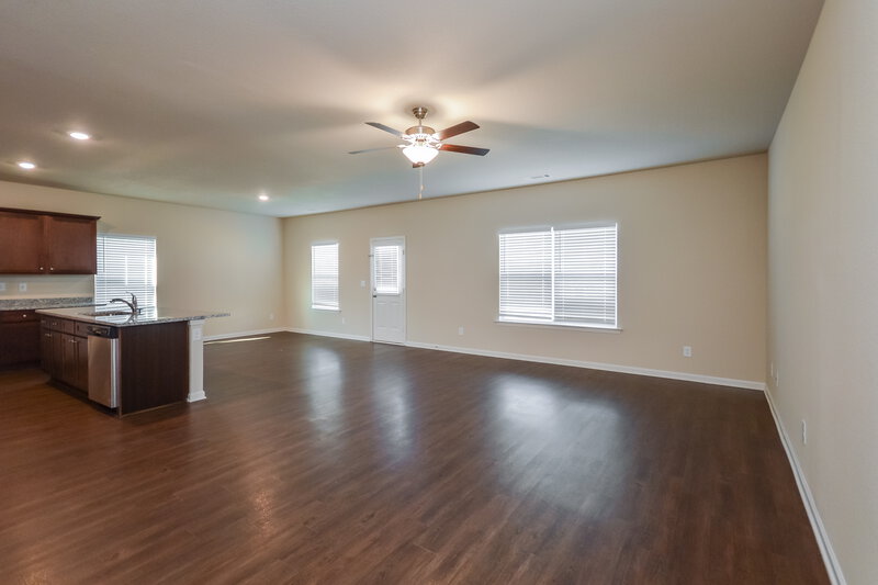 1,890/Mo, 424 Vermeer Ct Locust Grove, GA 30248 Living Room View