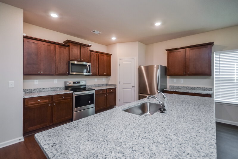 1,890/Mo, 424 Vermeer Ct Locust Grove, GA 30248 Kitchen View