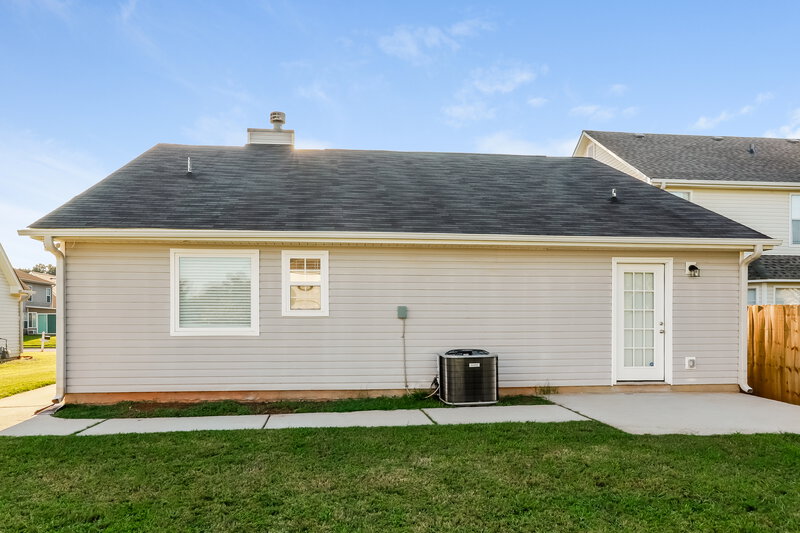 1,805/Mo, 1385 Lafayette Square McDonough, GA 30252 Rear View