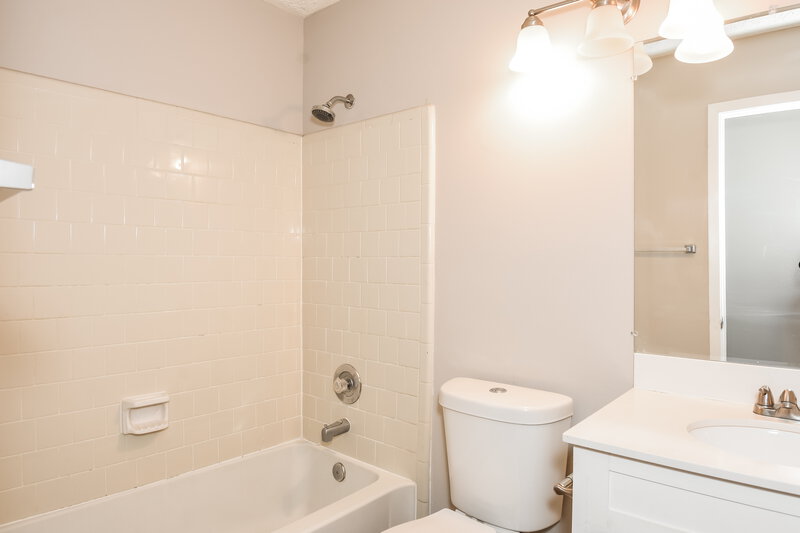 2,195/Mo, 1679 Harvest Hill Ln NW Kennesaw, GA 30144 Bathroom View