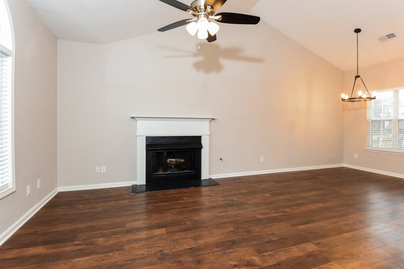 2,850/Mo, 4853 Lake Park Ter Acworth, GA 30101 Living Room View