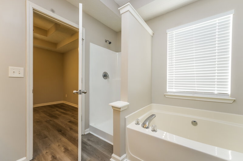 2,080/Mo, 4265 Wesley Hall Dr Decatur, GA 30035 Bathroom View