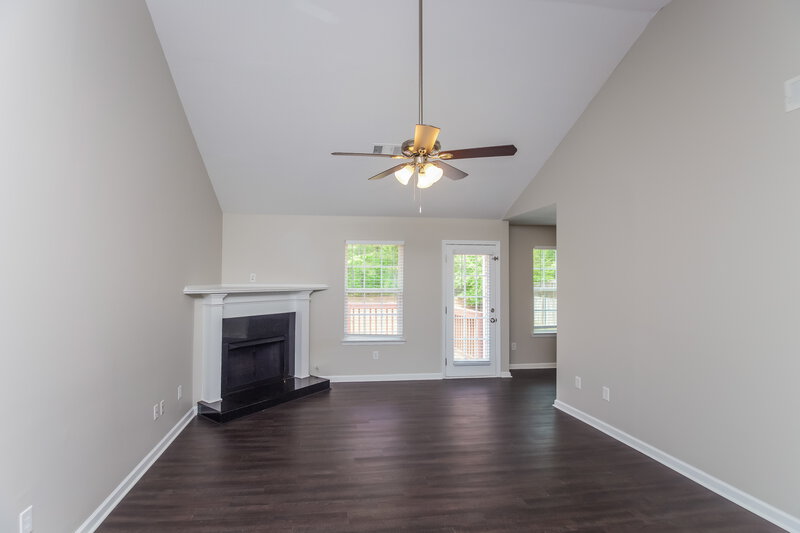 2,090/Mo, 5007 Grist Mill Dr Villa Rica, GA 30180 Living Room View