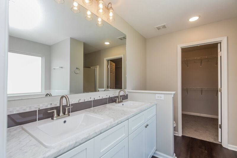 2,090/Mo, 5007 Grist Mill Dr Villa Rica, GA 30180 Main Bathroom View