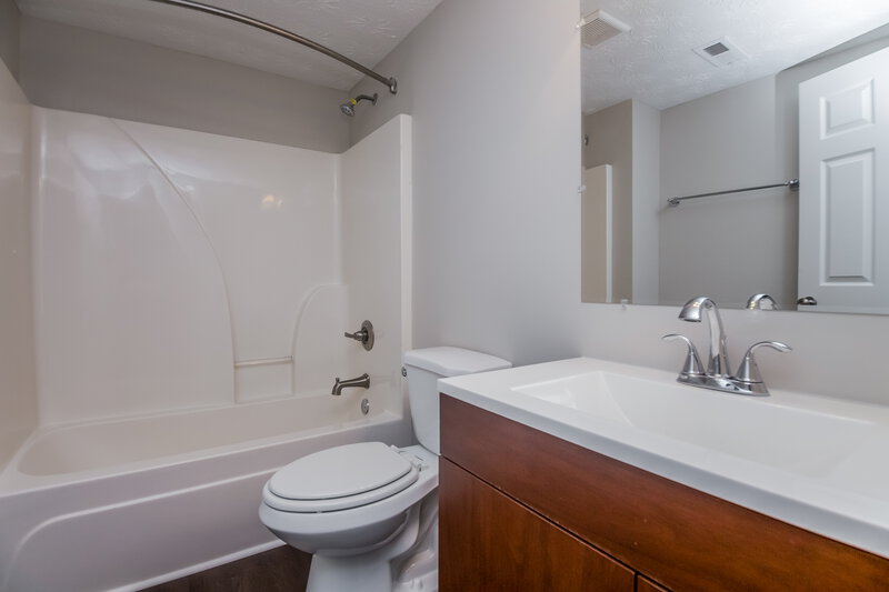 2,090/Mo, 5007 Grist Mill Dr Villa Rica, GA 30180 Bathroom View 2