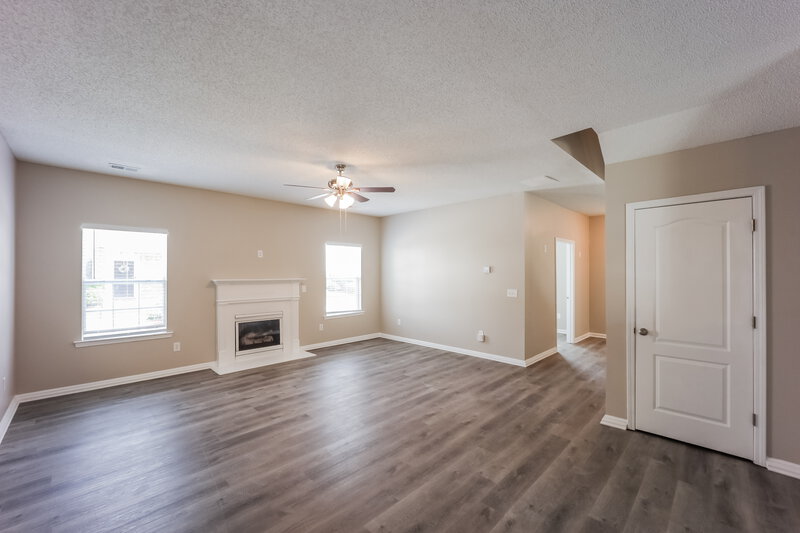 2,335/Mo, 3107 Tylerton Dr SW Atlanta, GA 30311 Living Room View