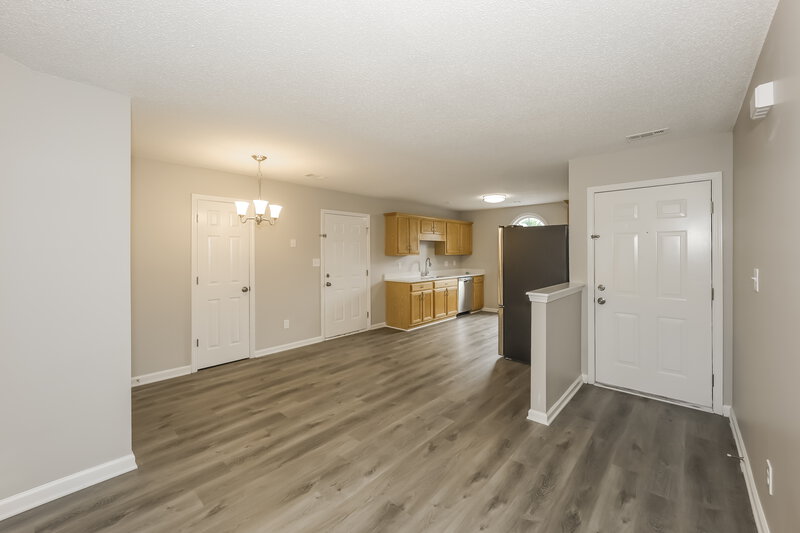 1,830/Mo, 5840 Eagles Watch Ct Riverdale, GA 30274 Foyer View