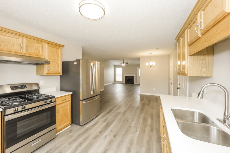 1,830/Mo, 5840 Eagles Watch Ct Riverdale, GA 30274 Kitchen View