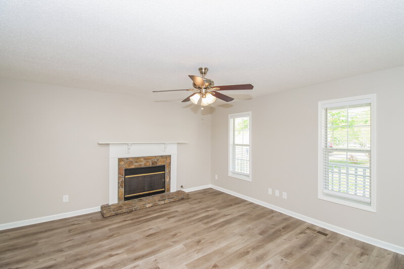 2,870/Mo, 116 Brentwood Ct Dallas, GA 30132 Living Room View