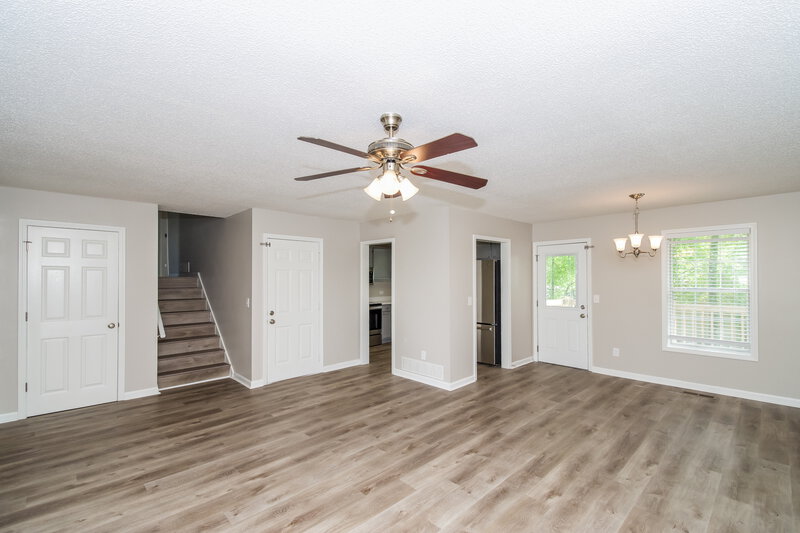 2,870/Mo, 116 Brentwood Ct Dallas, GA 30132 Living Room View 2