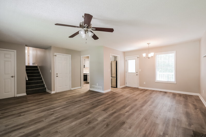 1,875/Mo, 116 Brentwood Ct Dallas, GA 30132 Living Room View