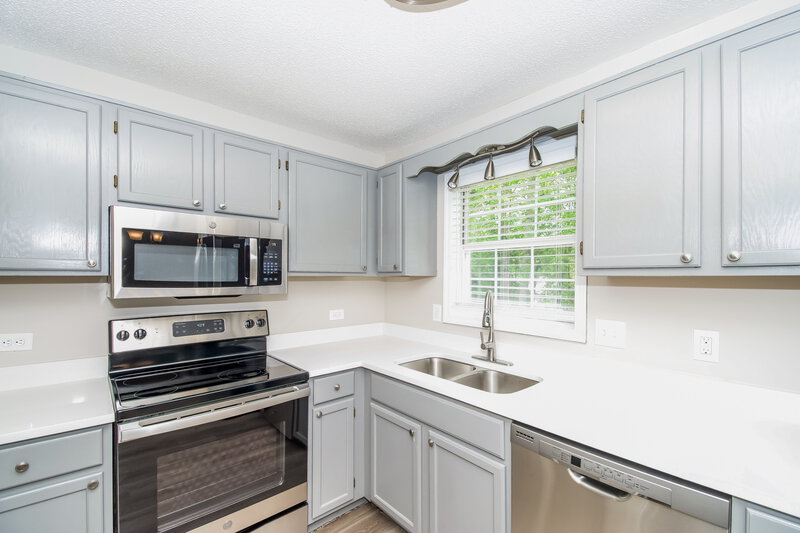 2,870/Mo, 116 Brentwood Ct Dallas, GA 30132 Kitchen View