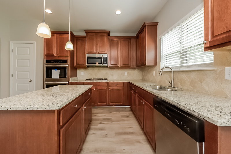 2,425/Mo, 2776 Village Park Dr E Ellenwood, GA 30294 Kitchen View