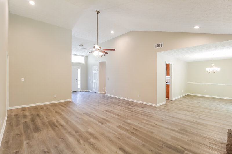 1,895/Mo, 1991 S Hidden Hills Pkwy Stone Mountain, GA 30088 Living Room View 2