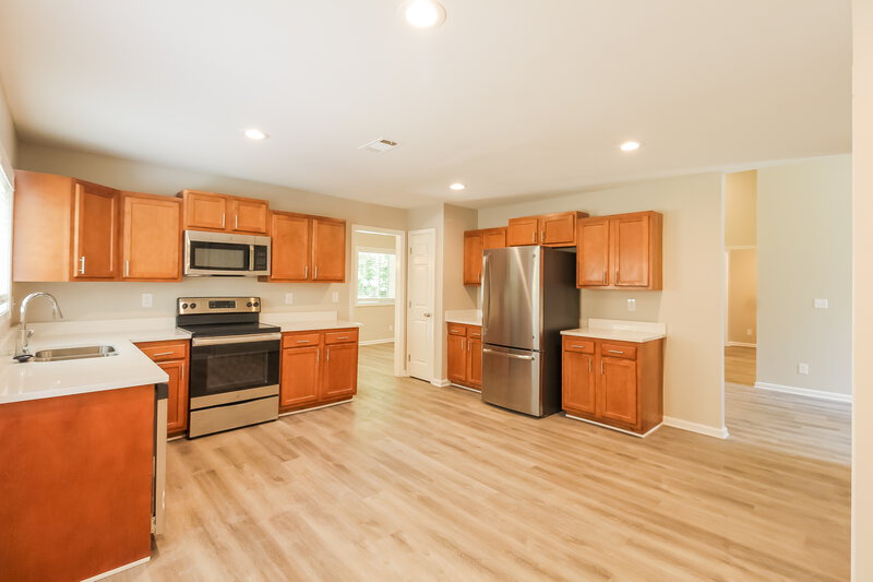 1,895/Mo, 1991 S Hidden Hills Pkwy Stone Mountain, GA 30088 Kitchen View