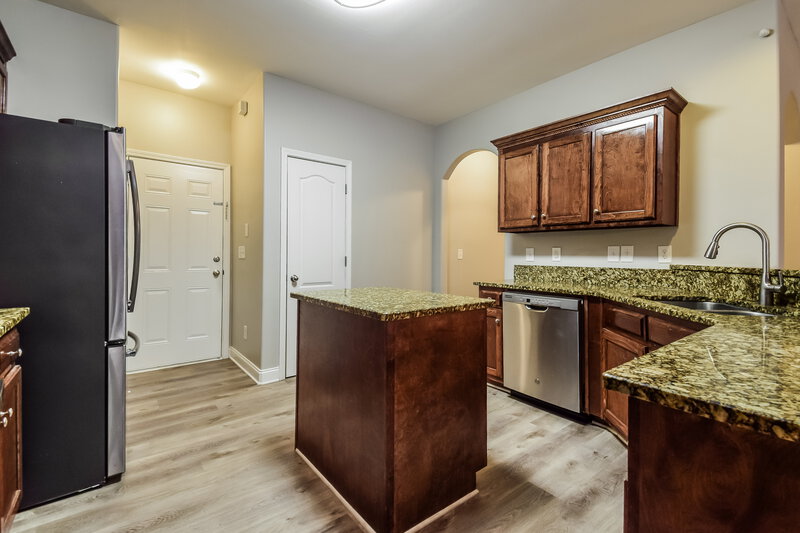 3,880/Mo, 1950 Lily Valley Dr Lawrenceville, GA 30045 Kitchen View