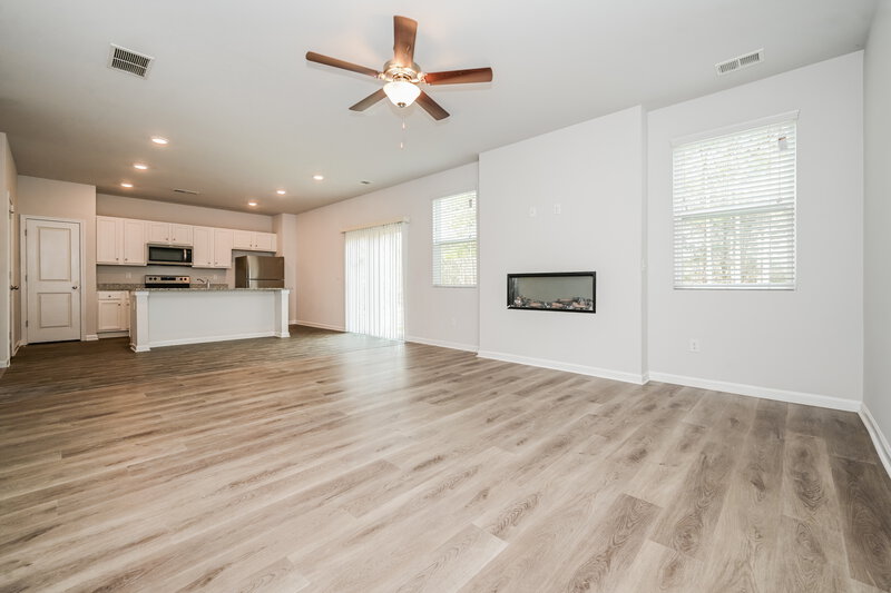 2,115/Mo, 713 Hamilton Pointe Ct McDonough, GA 30253 Living Room View