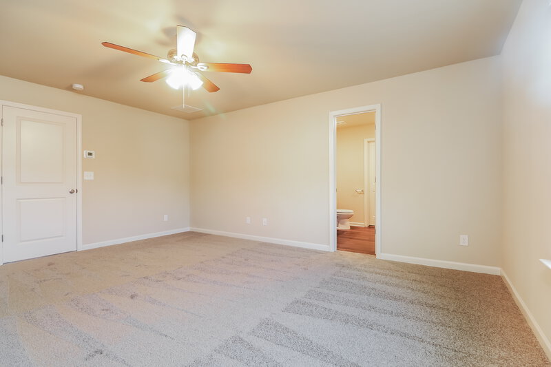 3,060/Mo, 205 Oliver Drive Locust Grove, GA 30248 Main Bedroom View