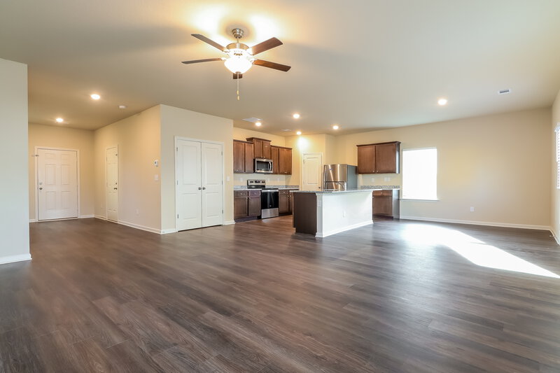 2,190/Mo, 704 Plow Pt Locust Grove, GA 30248 Living Room View 2