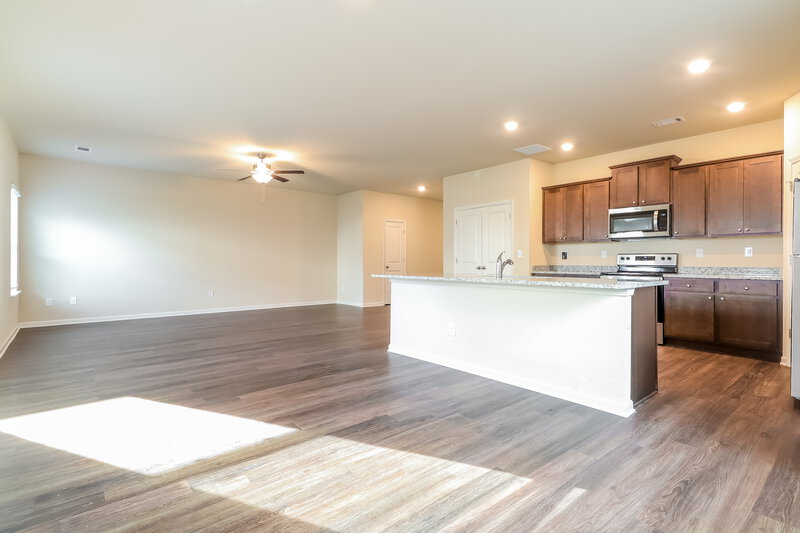 2,190/Mo, 704 Plow Pt Locust Grove, GA 30248 Dining Room View