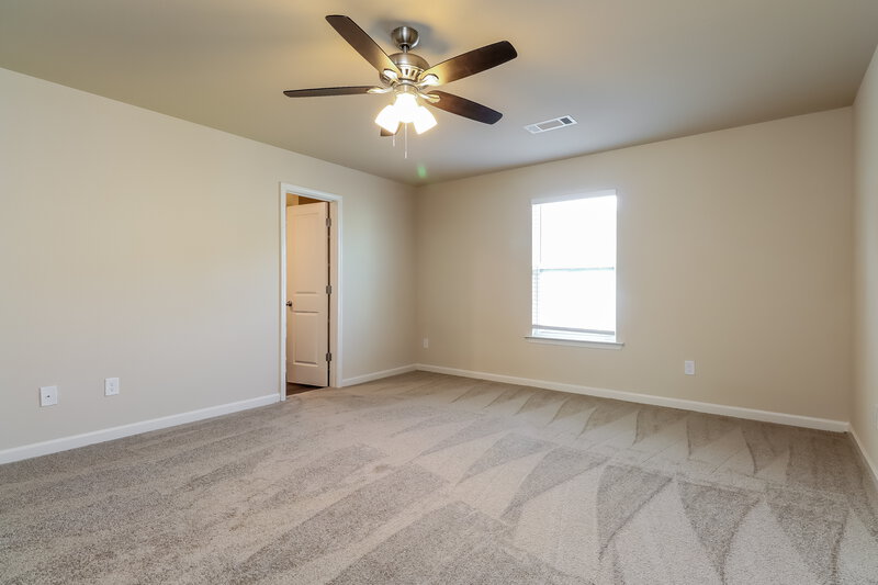 2,190/Mo, 704 Plow Pt Locust Grove, GA 30248 Main Bedroom View