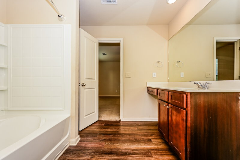1,745/Mo, 532 Moline Way Locust Grove, GA 30248 Main Bathroom View 2
