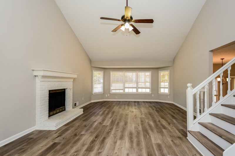 1,695/Mo, 2673 Laurel View Dr Snellville, GA 30039 Living Room View 2