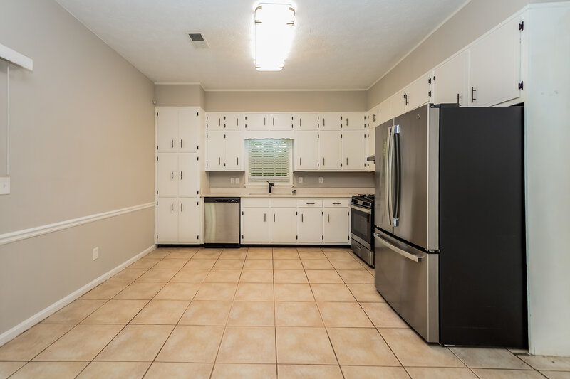 1,695/Mo, 2673 Laurel View Dr Snellville, GA 30039 Kitchen View