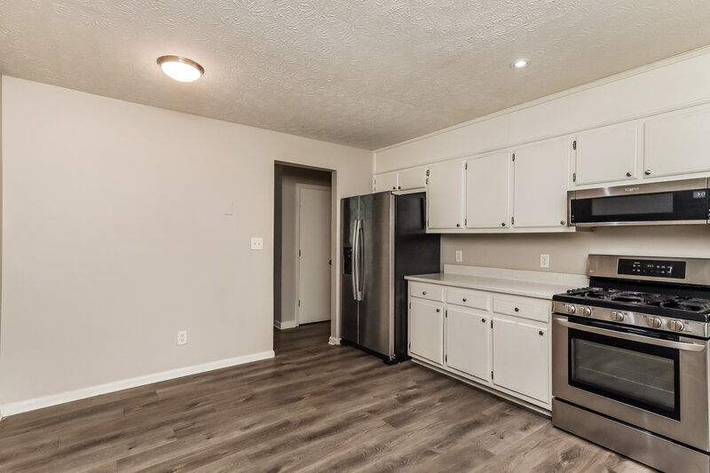 2,185/Mo, 2935 Sandy Cir Riverdale, GA 30296 Kitchen View