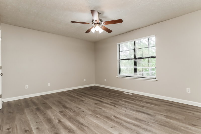 2,185/Mo, 2935 Sandy Cir Riverdale, GA 30296 Main Bathroom View