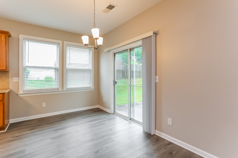 2,285/Mo, 5220 Argyll Ln Douglasville, GA 30135 Dining Room View 4