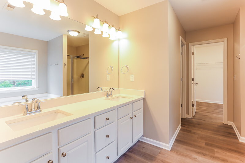 2,285/Mo, 5220 Argyll Ln Douglasville, GA 30135 Main Bathroom View
